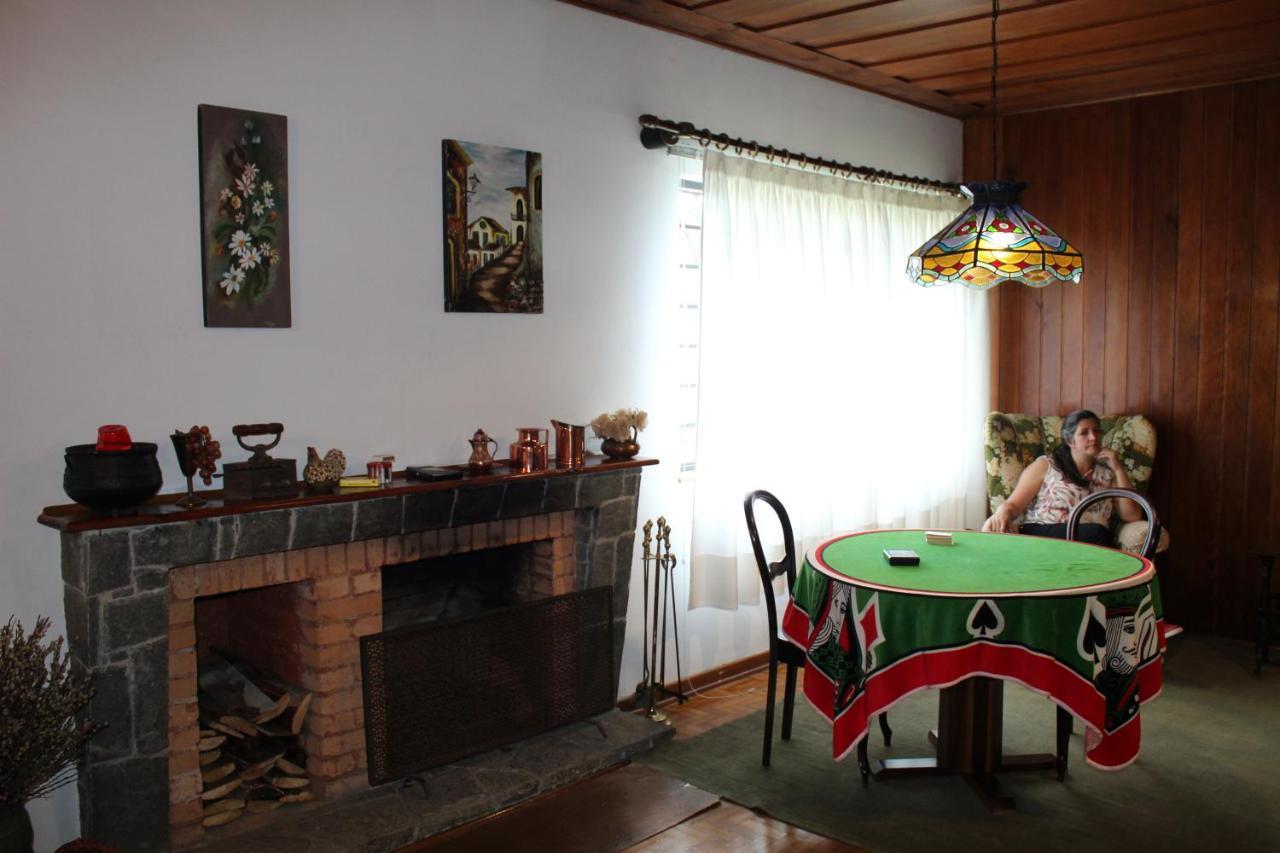 Casa Aconchegante No Capivari Campos do Jordão Buitenkant foto