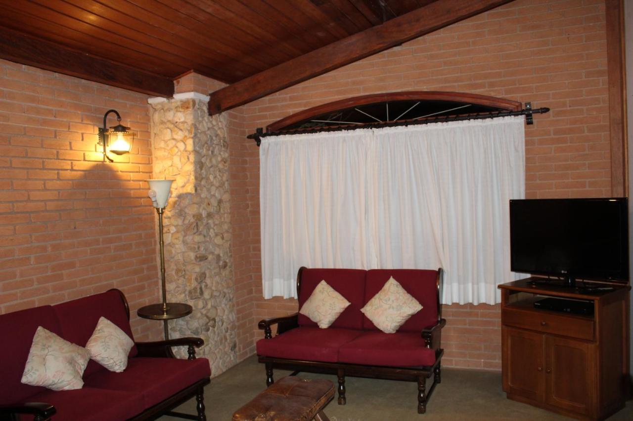 Casa Aconchegante No Capivari Campos do Jordão Buitenkant foto