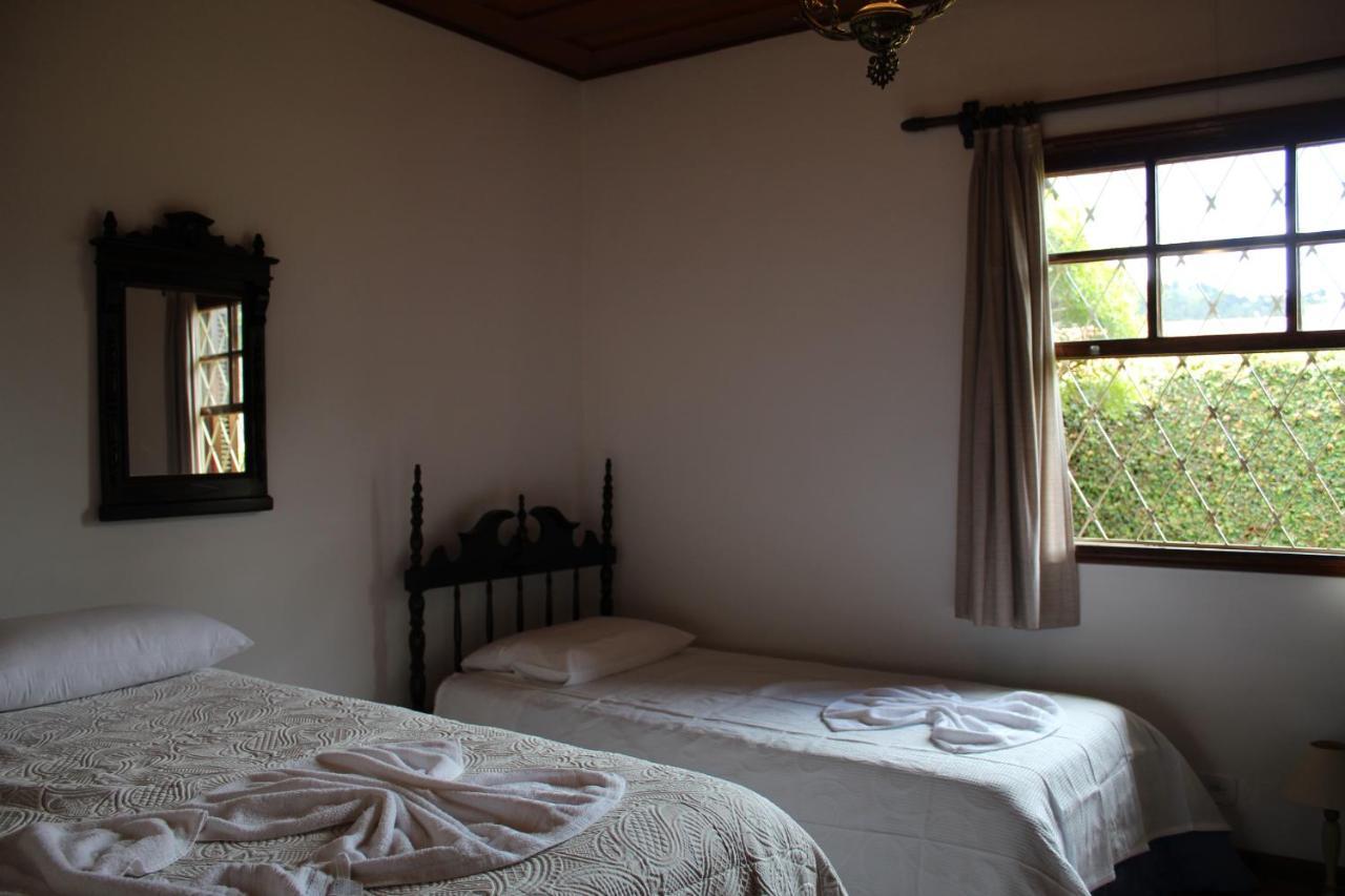 Casa Aconchegante No Capivari Campos do Jordão Buitenkant foto